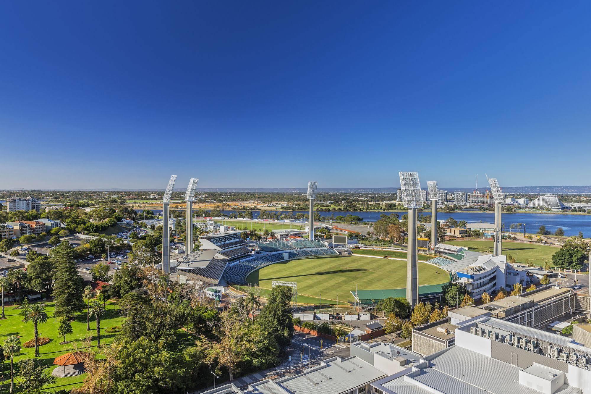 Fraser Suites Περθ Εξωτερικό φωτογραφία The Adelaide Oval, the home of the Adelaide Crows