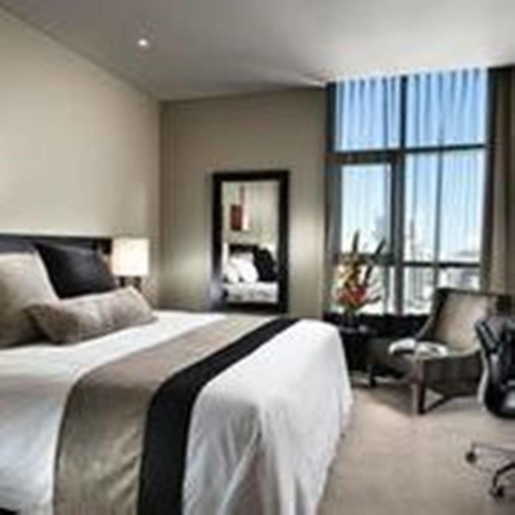 Fraser Suites Περθ Εξωτερικό φωτογραφία A bedroom at the Ritz-Carlton, Boston